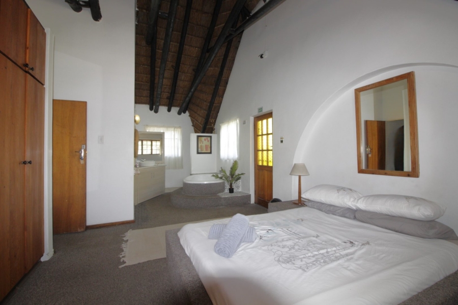6 Bedroom Property for Sale in Ferreira Town Eastern Cape